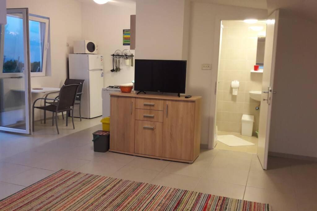 Apartment- Family Studio Malinska Eksteriør billede